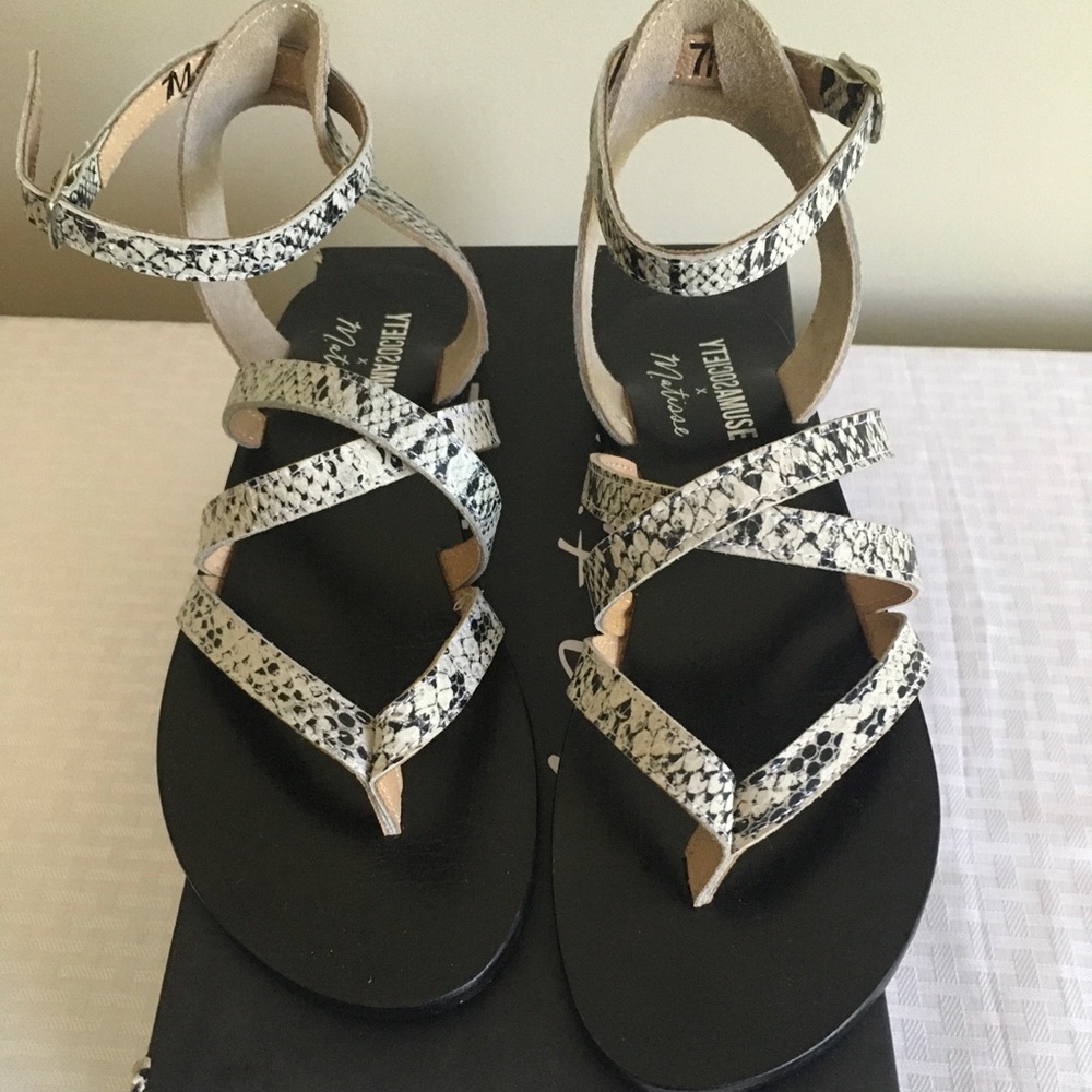 Matisse Tiamo Black Snakeskin Sandals Size BNIB!